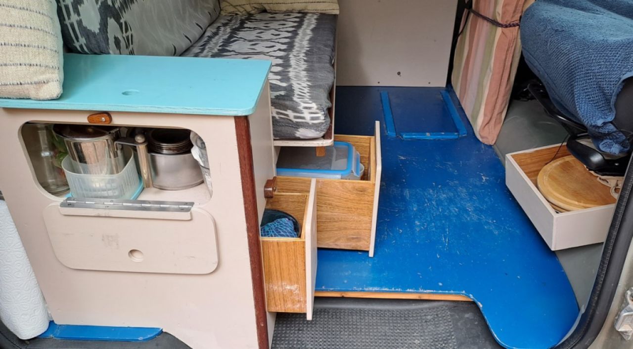 Renault Trafic  DCi 115 mit Campervan Zulassung Spanien Kilometerstand NUR 85.350Km (ein Eigner)