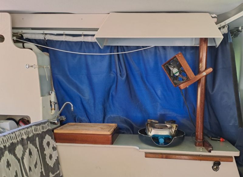 Renault Trafic  DCi 115 mit Campervan Zulassung Spanien Kilometerstand NUR 85.350Km (ein Eigner)