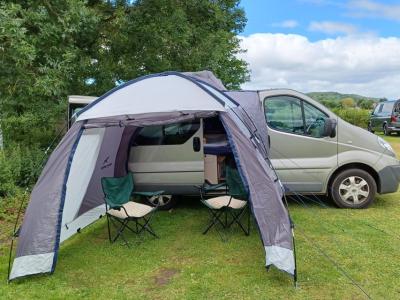 Renault Trafic  DCi 115 mit Campervan Zulassung Spanien Kilometerstand NUR 85.350Km (ein Eigner)