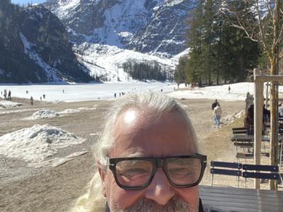 Rentner bietet seine Arbeitskraft sucht Zimmer