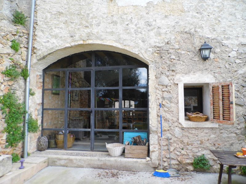 Finca restaurada de 2 plantas - típicamente mallorquina - con pequeño terreno cerca de Felanitx --- F 165 VK