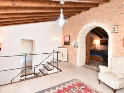 Finca restaurada de 2 plantas - típicamente mallorquina - con pequeño terreno cerca de Felanitx --- F 165 VK