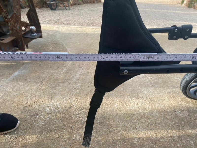 Wheelchair for large dogs