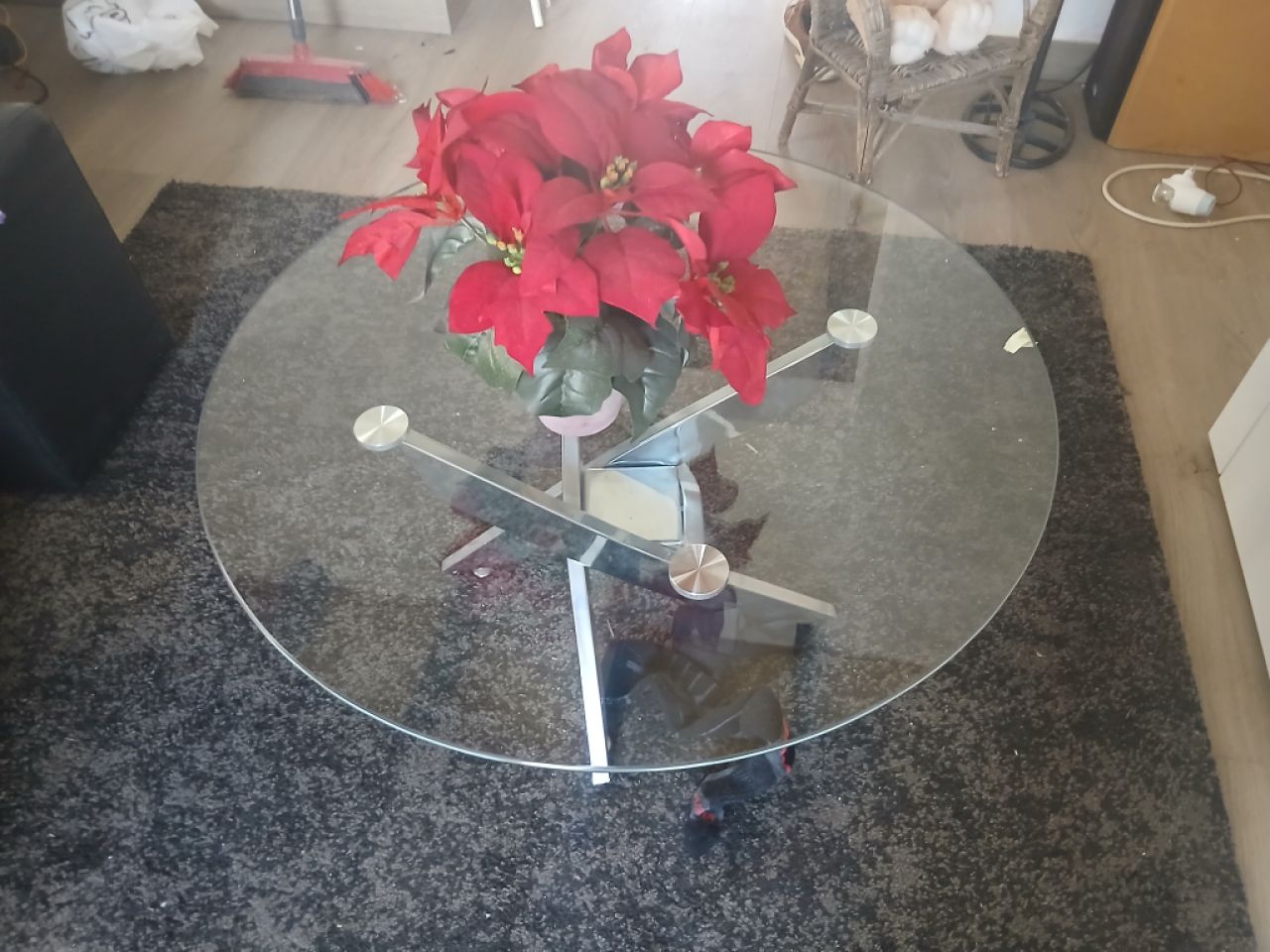 Round glass table