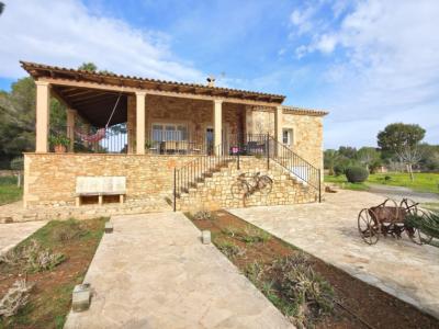 Rustikale Finca zur Miete zwischen Portocolom und S’Horta