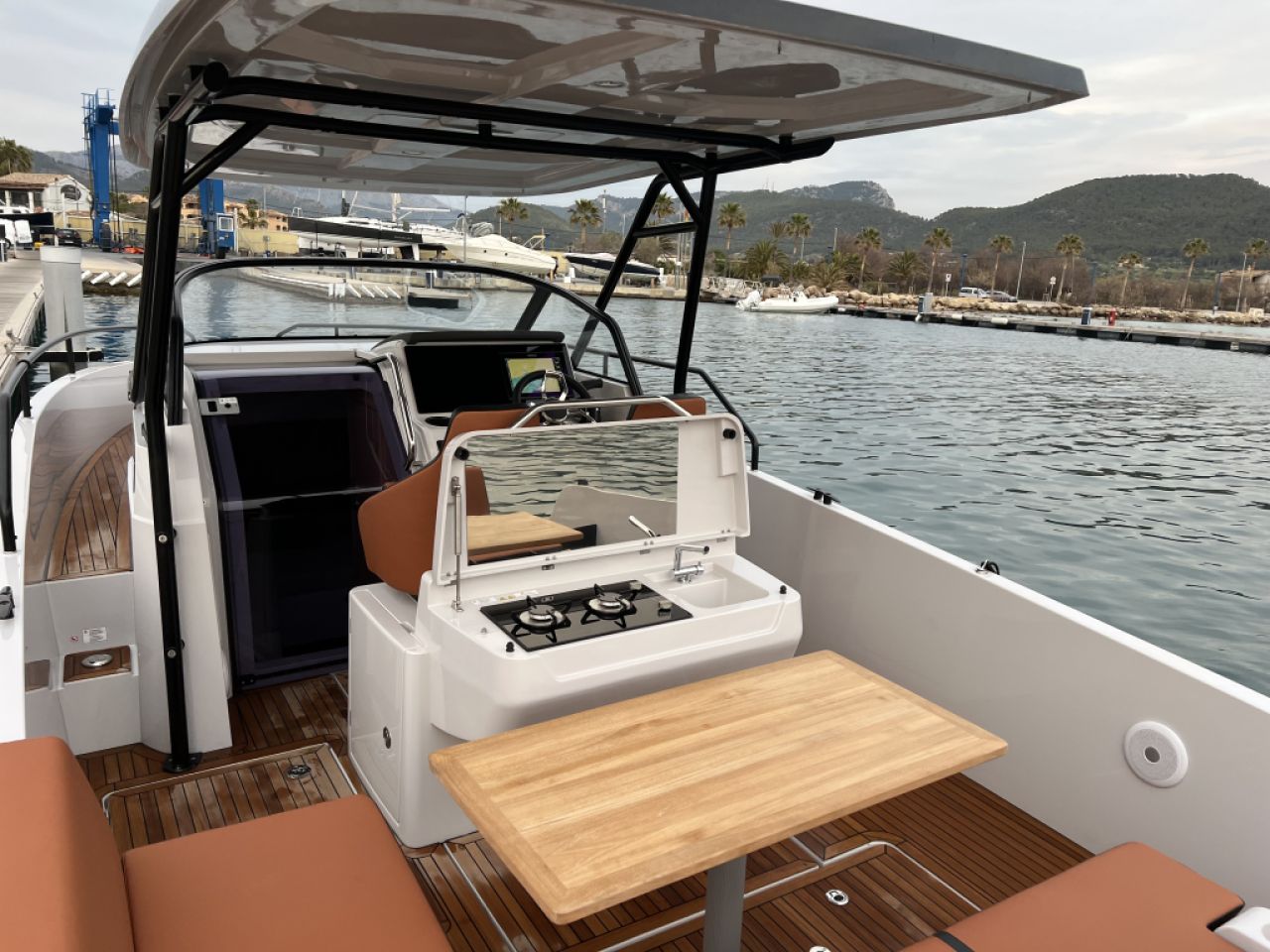 RYCK 280 – Potencia, estilo y diversión en el mar!