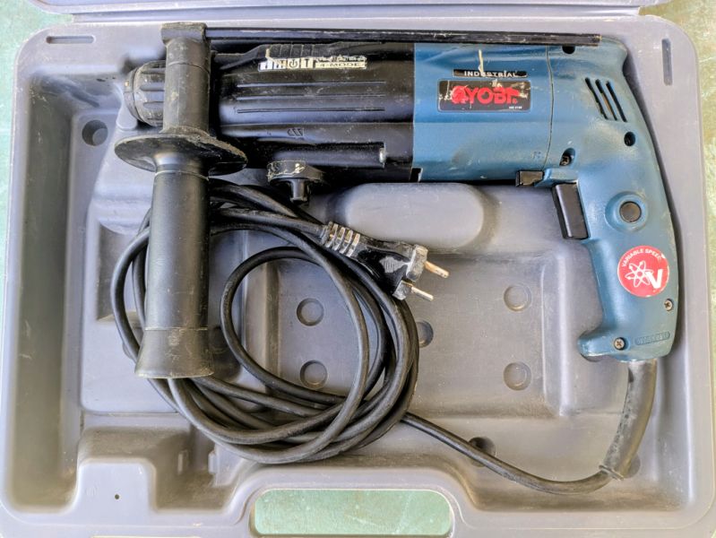 RYOBI Bohrhammer Modell Industrial 230 Volt - 750 Watt.