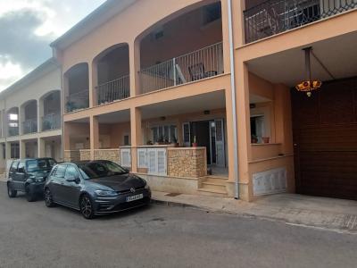 SAISON 2 - 10 Monate: Modernes Reihenhaus mit vielen Terrassen in 2 Linie von Sa Rapita-RH 09 WT