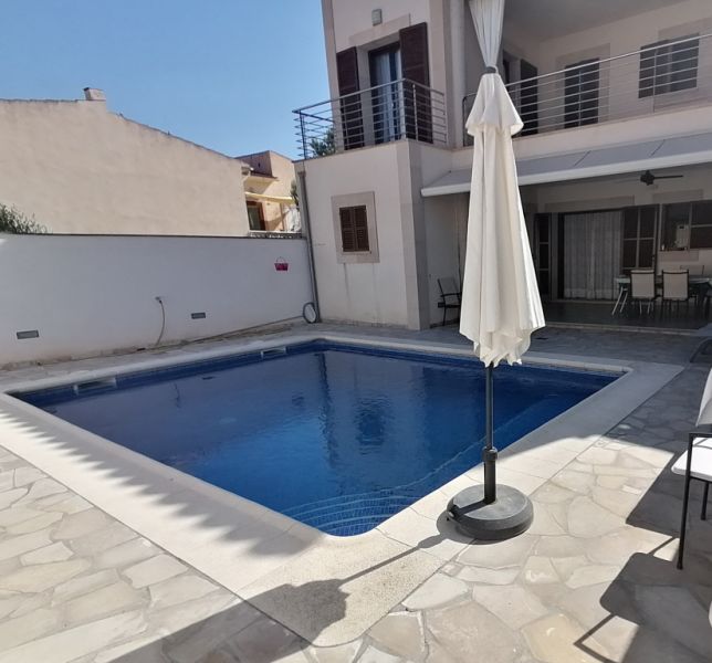 Temporada: Chalet de 2 plantas con piscina y calefacción central de gasoil en Son Bielo - Sa Ràpita 