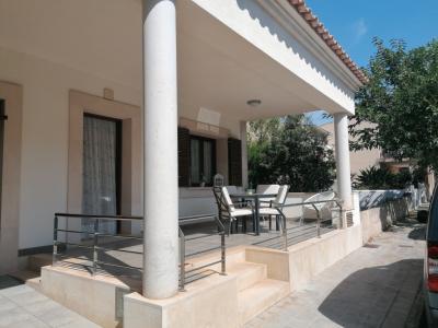 Temporada: Chalet de 2 plantas con piscina y calefacción central de gasoil en Son Bielo - Sa Ràpita 