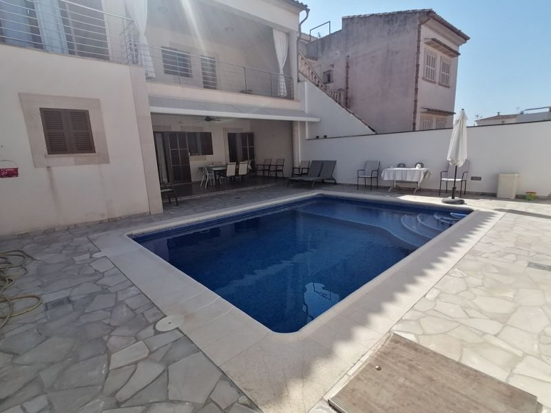 Temporada: Chalet de 2 plantas con piscina y calefacción central de gasoil en Son Bielo - Sa Ràpita 