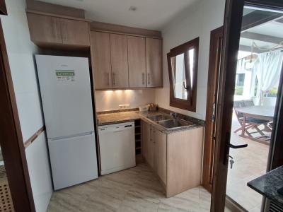 SAISON 26/27: Grosses Apartment mit Gemeinschaftspool in 1. Linie der Küste v Portocolom -- AP 403aT