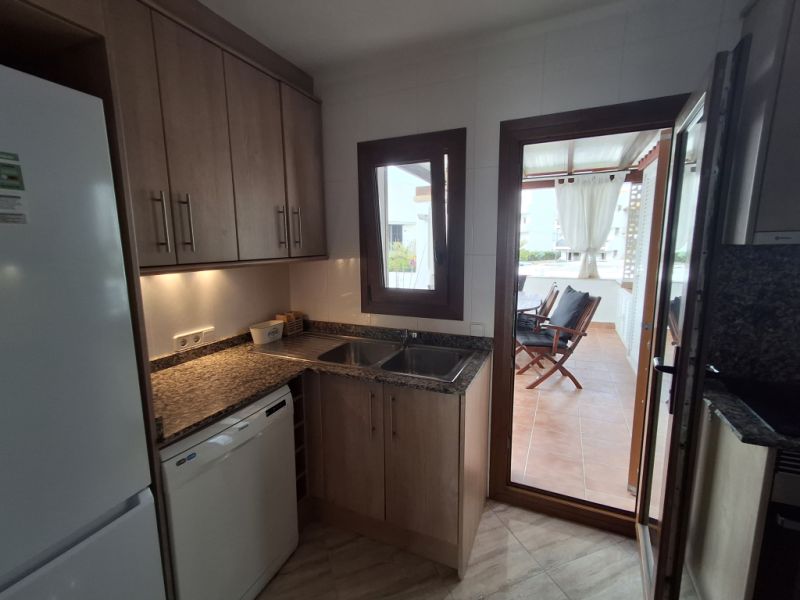 SAISON 26/27: Grosses Apartment mit Gemeinschaftspool in 1. Linie der Küste v Portocolom -- AP 403aT