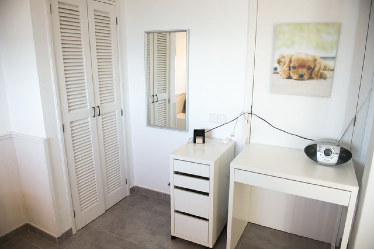Temporada 26/27: Bonito apartamento en primera línea de la costa de Colonia St. Jordi -- AP 08 T