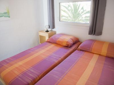 SEASON: Apartment in 1. Line of the beach and coast of Colonia St Jordi-- AP 08 T