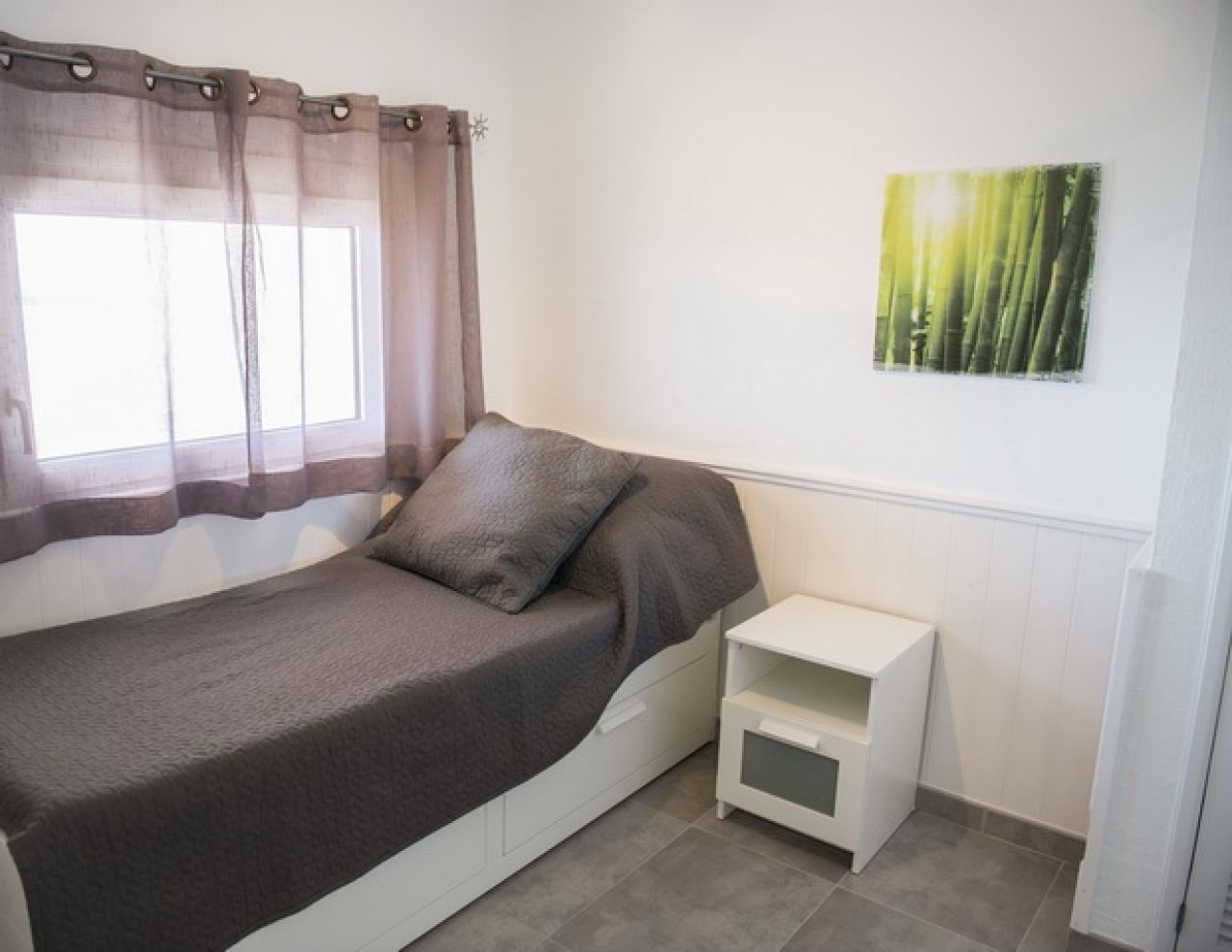 SEASON: Apartment in 1. Line of the beach and coast of Colonia St Jordi-- AP 08 T