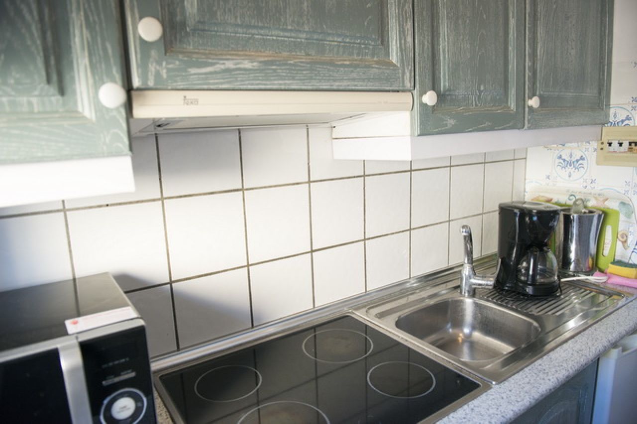 SEASON: Apartment in 1. Line of the beach and coast of Colonia St Jordi-- AP 08 T