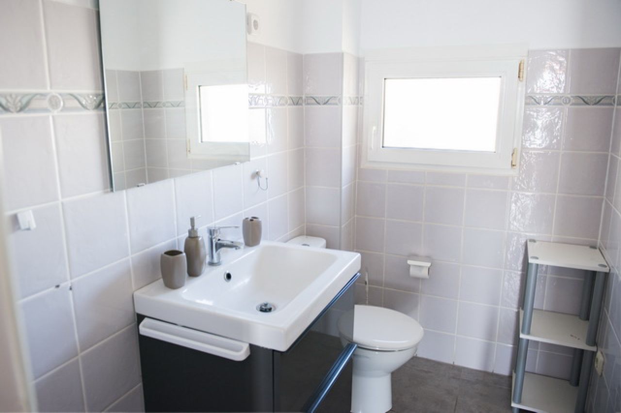 SEASON: Apartment in 1. Line of the beach and coast of Colonia St Jordi-- AP 08 T