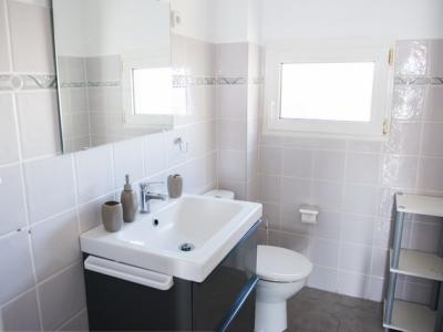 SEASON: Apartment in 1. Line of the beach and coast of Colonia St Jordi-- AP 08 T