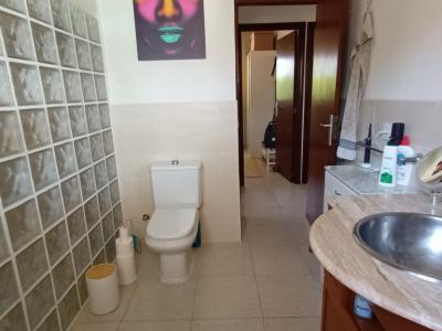 SAISON bis zu 4 Monate: Ebenerdiges Chalet mit Pool, AC; Pelett am S Amarrador - Santanyi -- CH 42 T