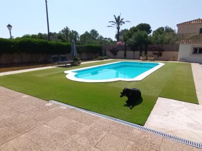 SAISON bis zu 4 Monate: Ebenerdiges Chalet mit Pool, AC; Pelett am S Amarrador - Santanyi -- CH 42 T