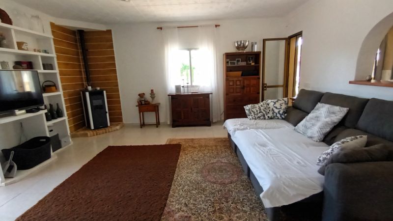 SAISON bis zu 4 Monate: Ebenerdiges Chalet mit Pool, AC; Pelett am S Amarrador - Santanyi -- CH 42 T