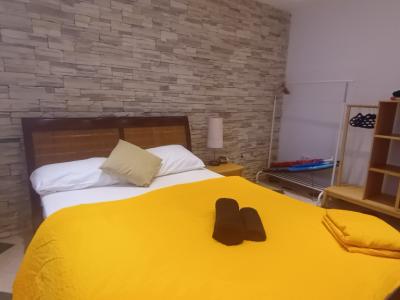 Saison: Chalet mit Fussbodenheizung, Garten und Pool in Cala LLombards -- CH 07 T