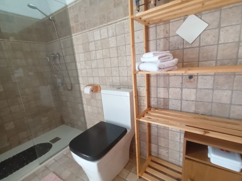 Saison: Chalet mit Fussbodenheizung, Garten und Pool in Cala LLombards -- CH 07 T