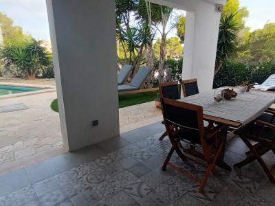 Saison: Chalet mit Fussbodenheizung, Garten und Pool in Cala LLombards -- CH 07 T