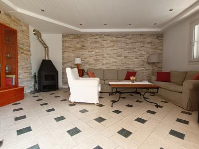 Saison: Chalet mit Fussbodenheizung, Garten und Pool in Cala LLombards -- CH 07 T