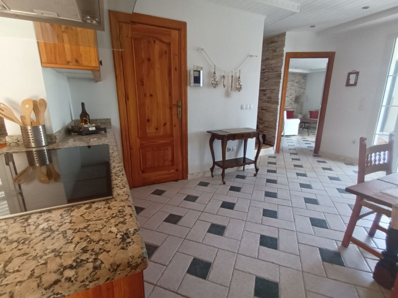 Saison: Chalet mit Fussbodenheizung, Garten und Pool in Cala LLombards -- CH 07 T