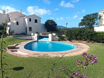 TEMPORADA: Dúplex - Apartamento en 1. Línea de la costa de Cala Murada -- AP 08 T