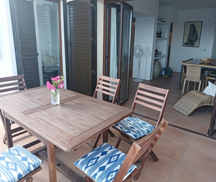 TEMPORADA: Dúplex - Apartamento en 1. Línea de la costa de Cala Murada -- AP 08 T