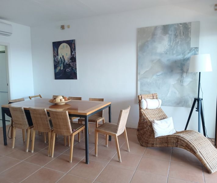 TEMPORADA: Dúplex - Apartamento en 1. Línea de la costa de Cala Murada -- AP 08 T