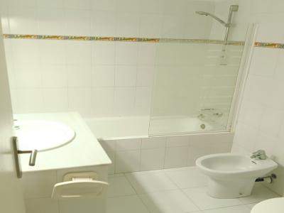 TEMPORADA: Dúplex - Apartamento en 1. Línea de la costa de Cala Murada -- AP 08 T