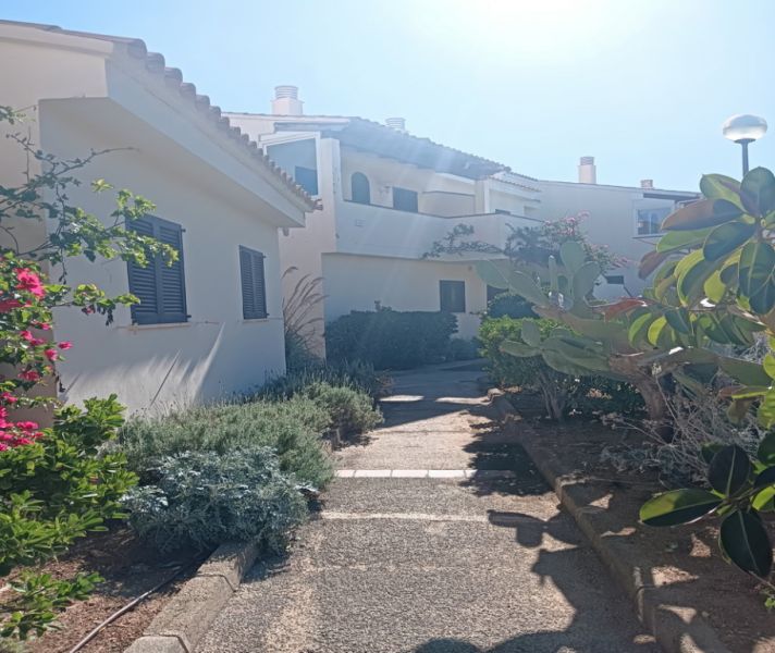 TEMPORADA: Dúplex - Apartamento en 1. Línea de la costa de Cala Murada -- AP 08 T