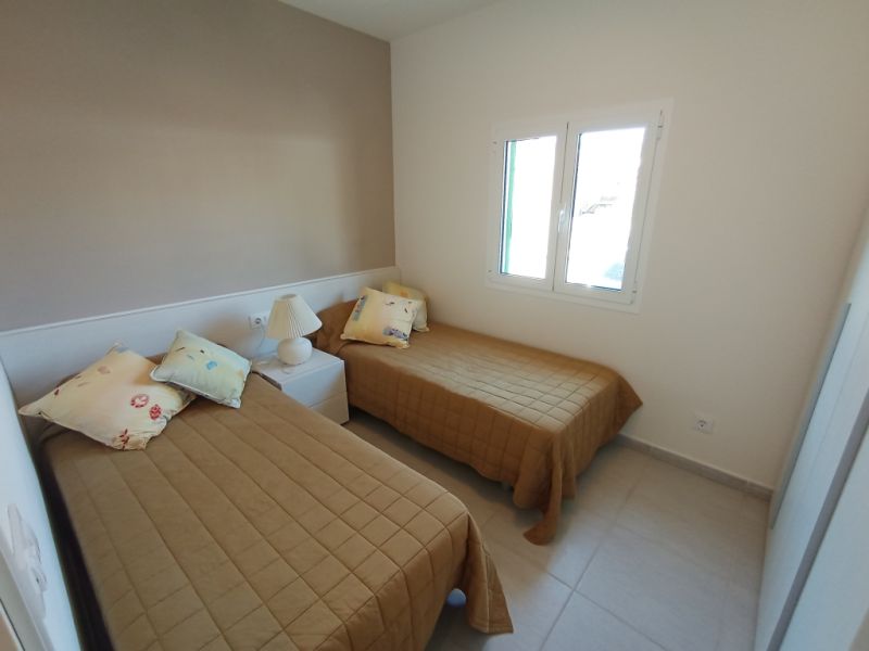 SAISON: Ebenerdiges Chalet mit Fussbodenheizung an der Küste von Sa Rapita --- CH 19 T