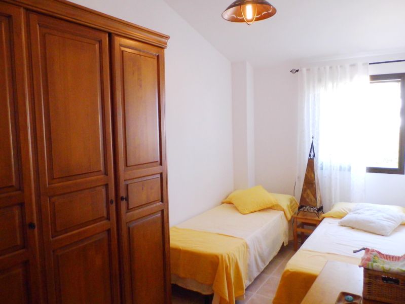 Saison: Ebenerdiges Chalet mit Garten in Sa Rapita-- CH 90 T