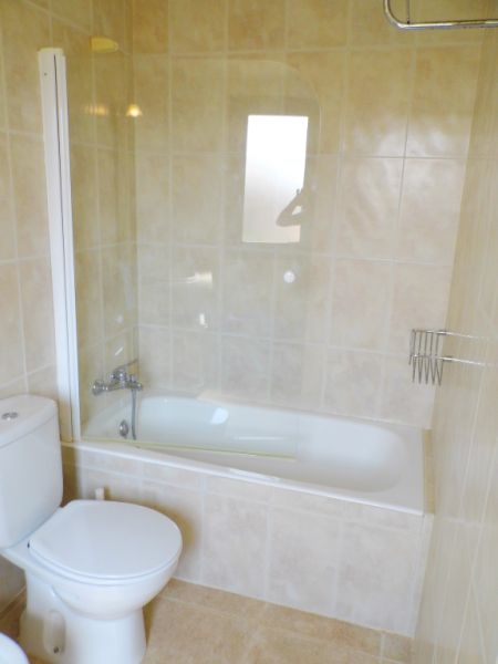 Saison: Ebenerdiges Chalet mit Garten in Sa Rapita-- CH 90 T