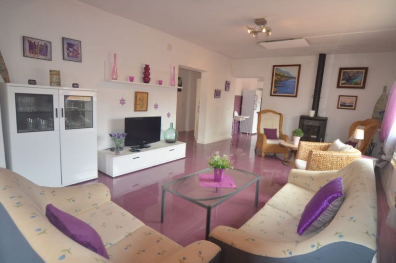 SAISON: Ebenerdiges Chalet mit Garten und Kamin am S Amarrador -- Santanyi -- CH 139 T