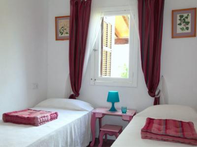 SAISON: Ebenerdiges Chalet mit Garten und Kamin am S Amarrador -- Santanyi -- CH 139 T