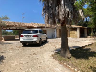 SAISON: Ebenerdiges Chalet mit kleinem Pool und Garten an der Cala Mondrago - Santanyi -- CH 78 T