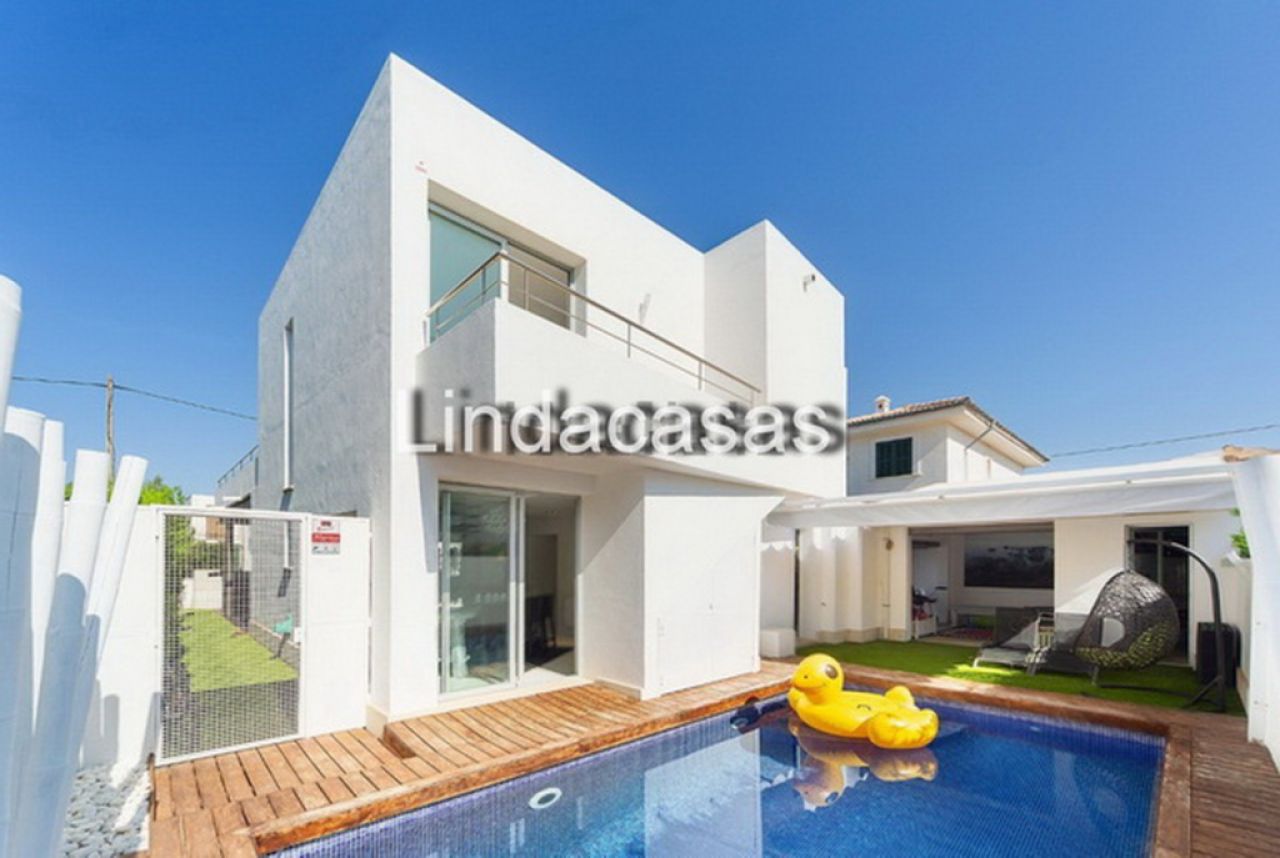 SAISON: Exklusives 2 Etagenchalet mit Pool in ruhiger Lage von Sa Rapita -- CH 77 T