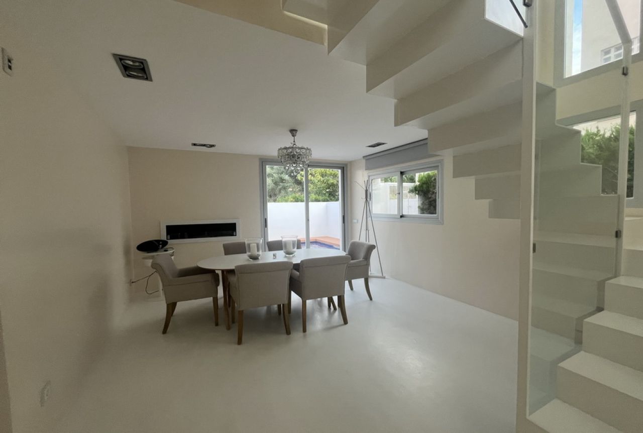 SAISON: Exklusives 2 Etagenchalet mit Pool in ruhiger Lage von Sa Rapita -- CH 77 T