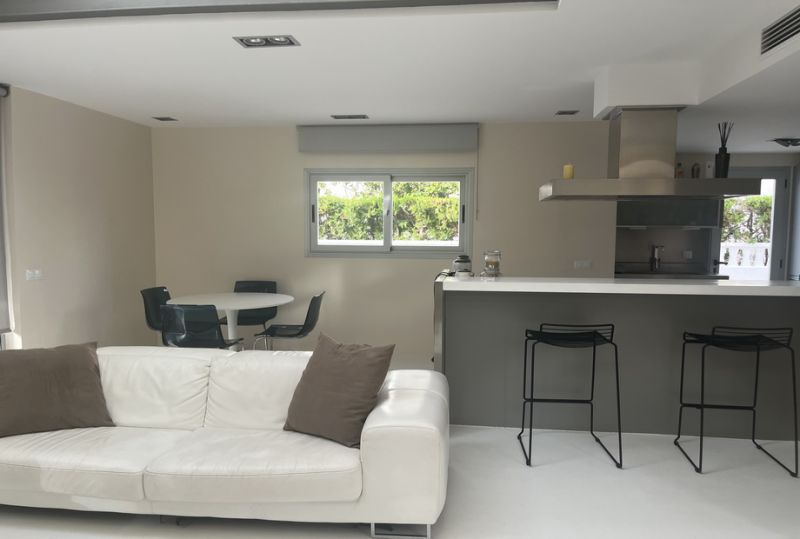 SAISON: Exklusives 2 Etagenchalet mit Pool in ruhiger Lage von Sa Rapita -- CH 77 T