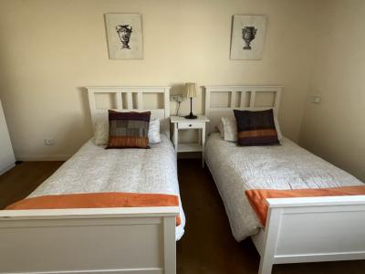 SAISON: Exklusives 2 Etagenchalet mit Pool in ruhiger Lage von Sa Rapita -- CH 77 T