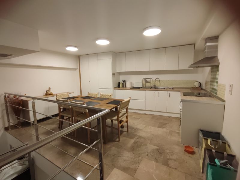 TEMPORADA: Moderno apartamento en planta baja de 2 niveles sin terraza en el centro de Felanitx -- AP 26 T