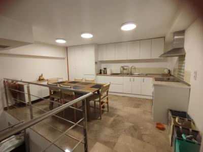 TEMPORADA: Moderno apartamento en planta baja de 2 niveles sin terraza en el centro de Felanitx -- AP 26 T