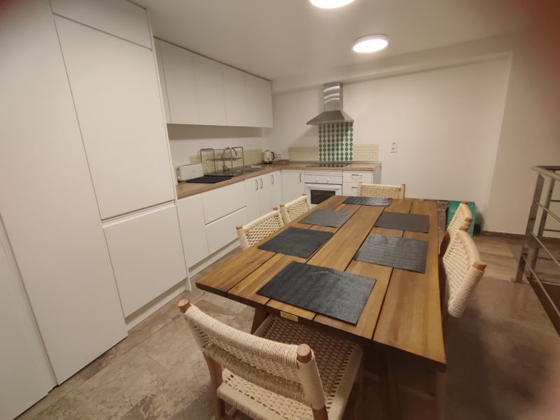 TEMPORADA: Moderno apartamento en planta baja de 2 niveles sin terraza en el centro de Felanitx -- AP 26 T