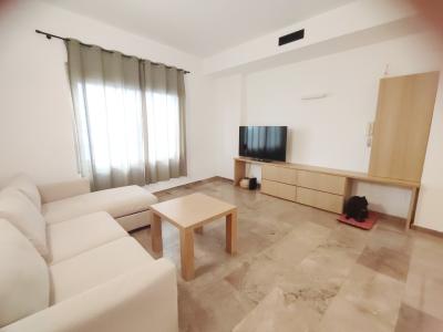 TEMPORADA: Moderno apartamento en planta baja de 2 niveles sin terraza en el centro de Felanitx -- AP 26 T